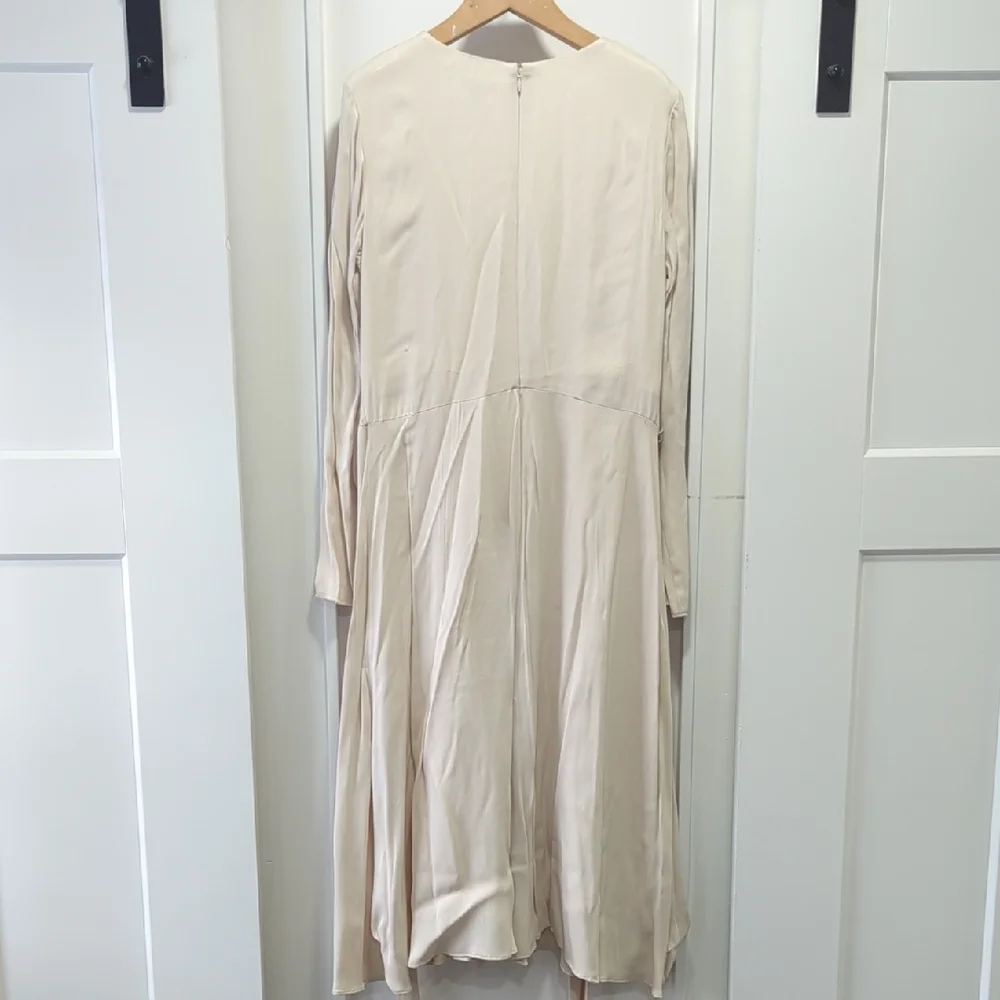 Ann Taylor Cream Long Sleeve Dress with Waist Tie Size 2